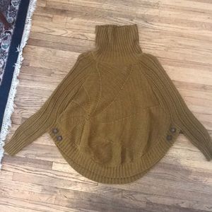 Anthropologie Angle of North Turtleneck